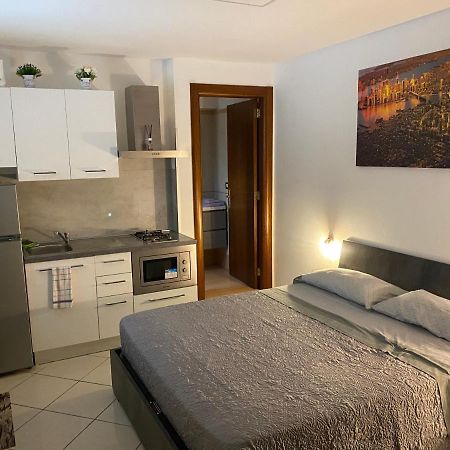 Room Mazzini Lecce Exterior photo